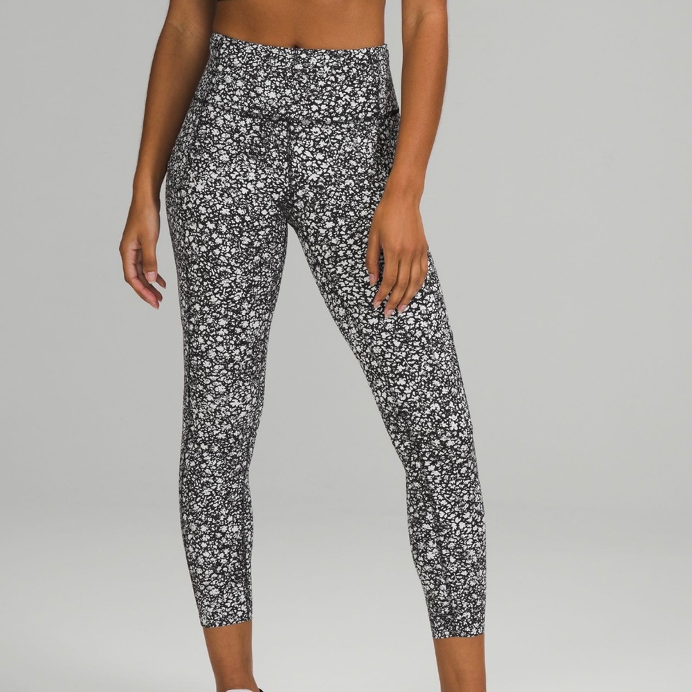 lululemon black and white leggings